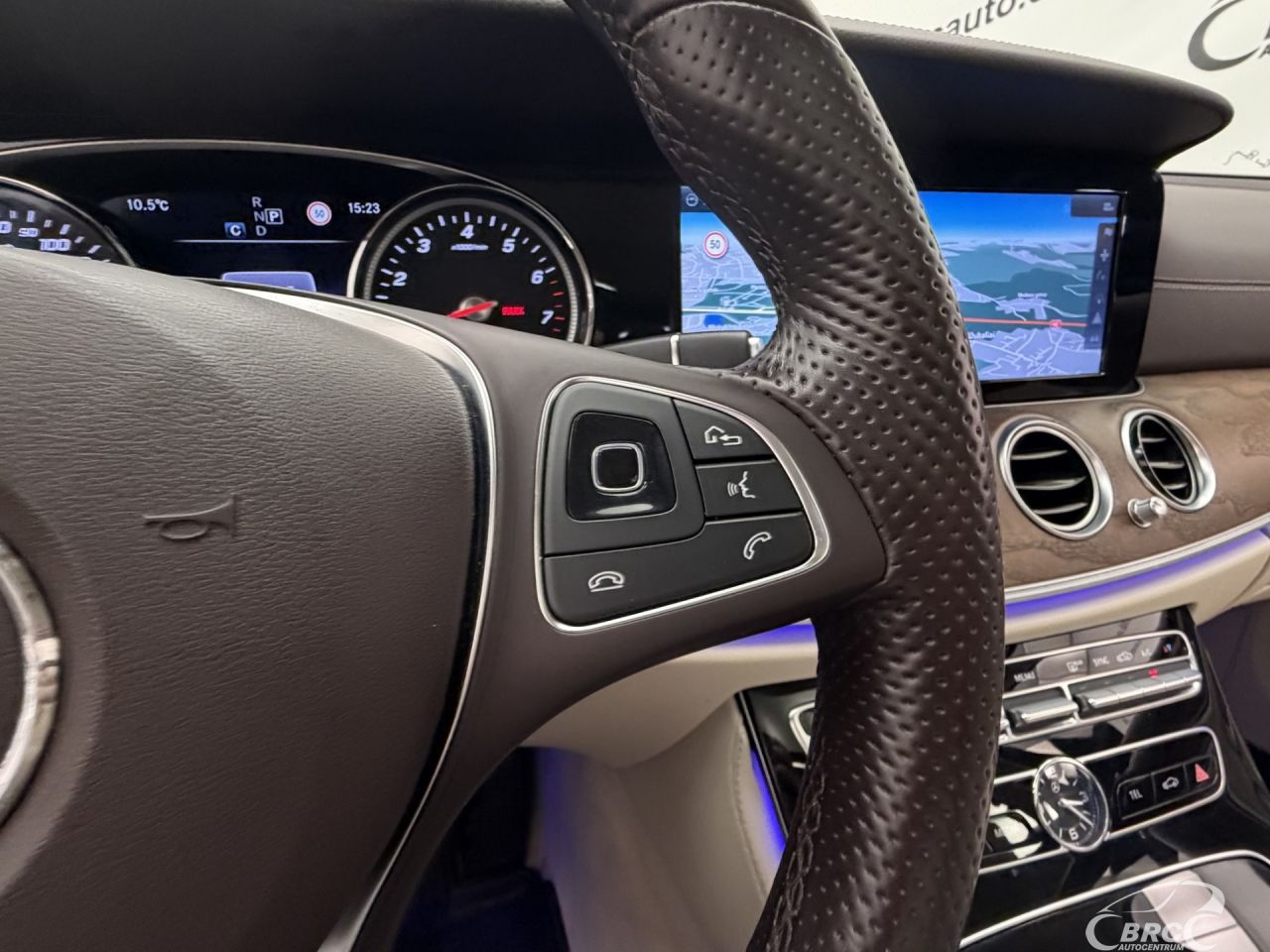 Mercedes-Benz E300 | 31