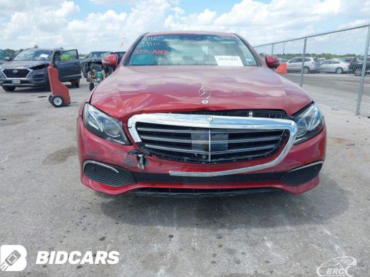 Mercedes-Benz E300 | 67