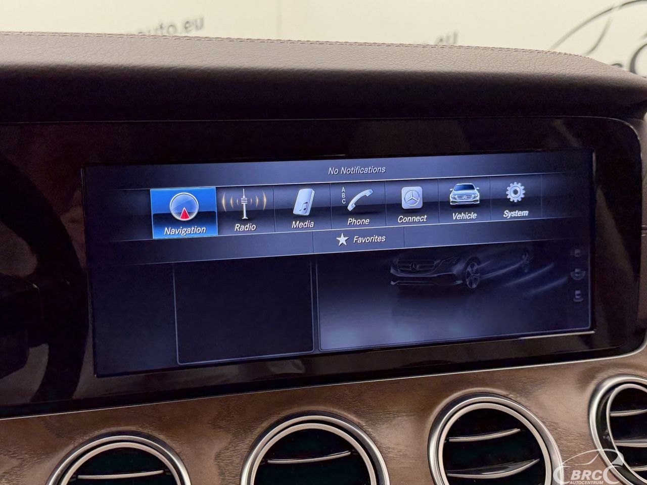 Mercedes-Benz E300 | 42