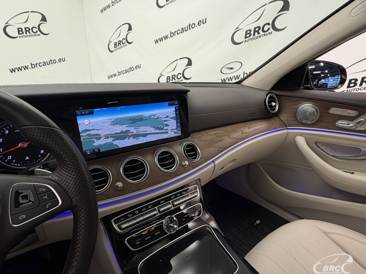 Mercedes-Benz E300 | 26