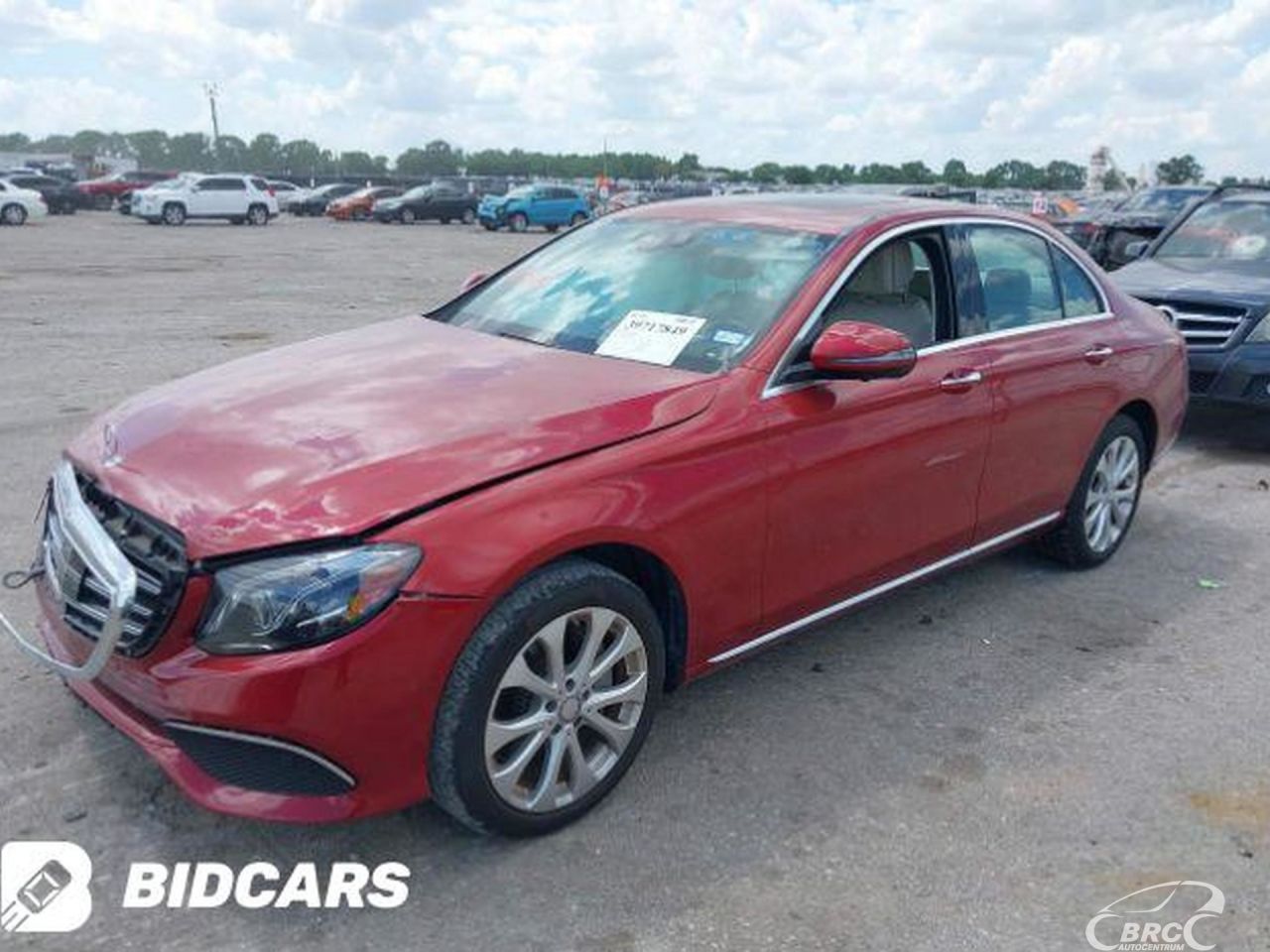 Mercedes-Benz E300 | 71