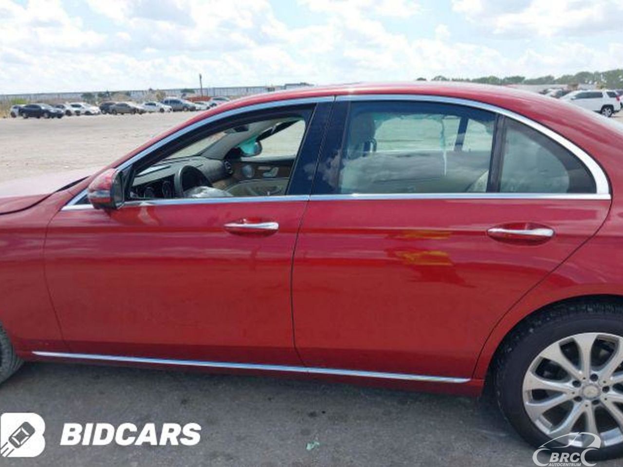 Mercedes-Benz E300 | 60