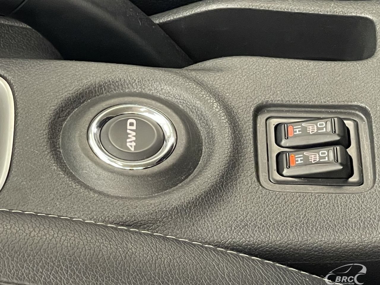 Mitsubishi Outlander | 25