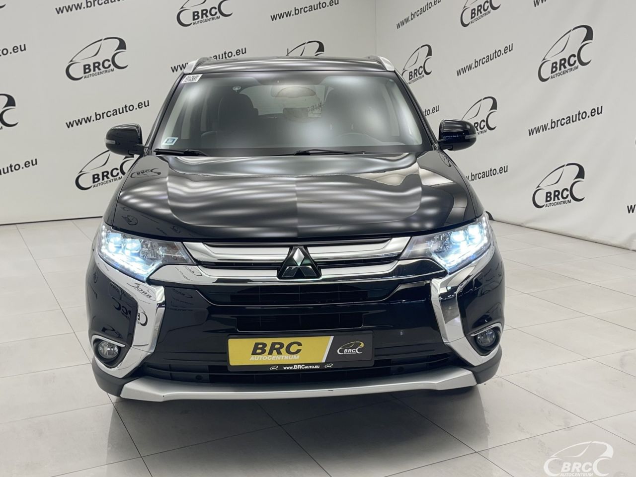 Mitsubishi Outlander | 60