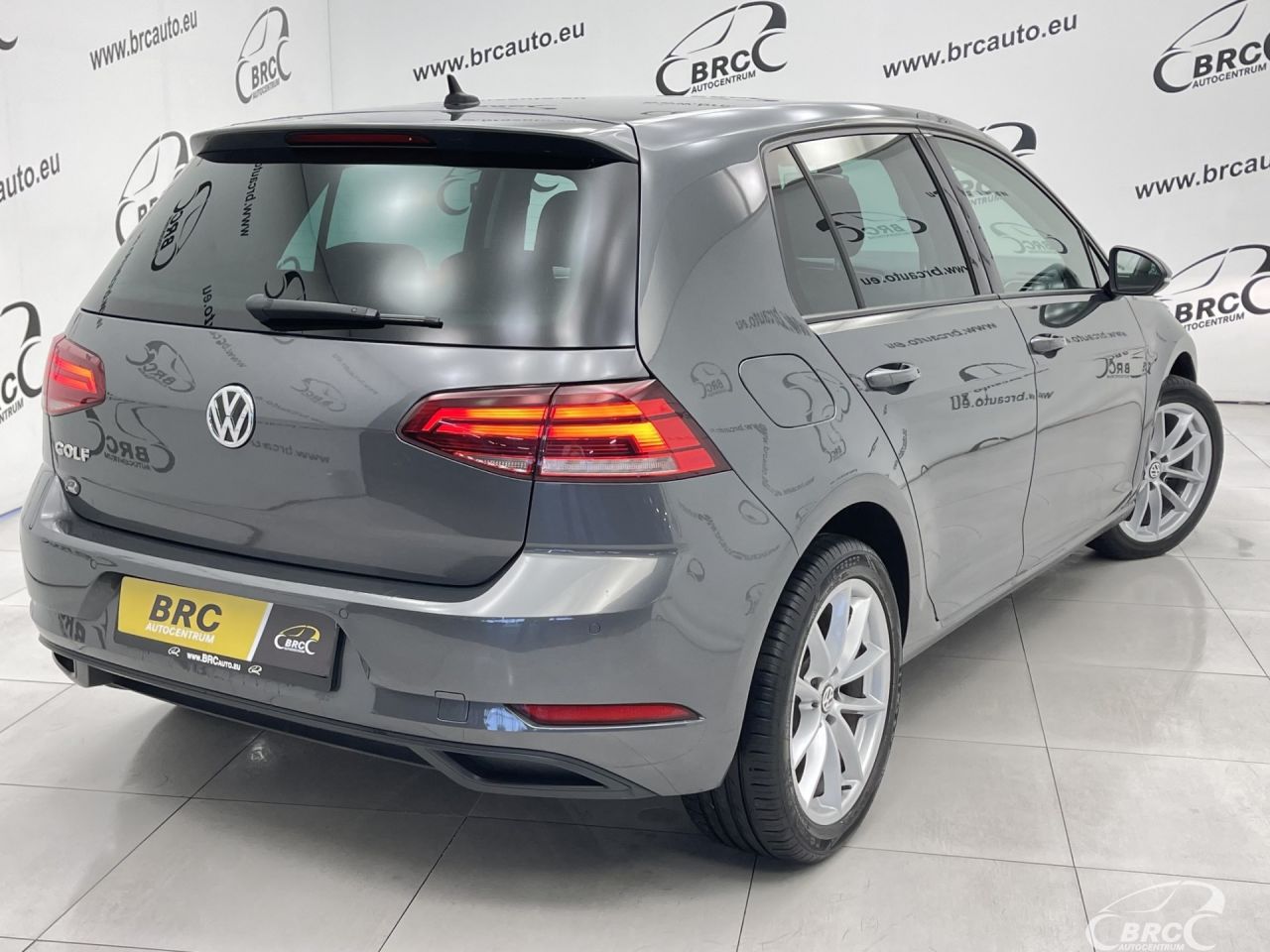 Volkswagen Golf | 42