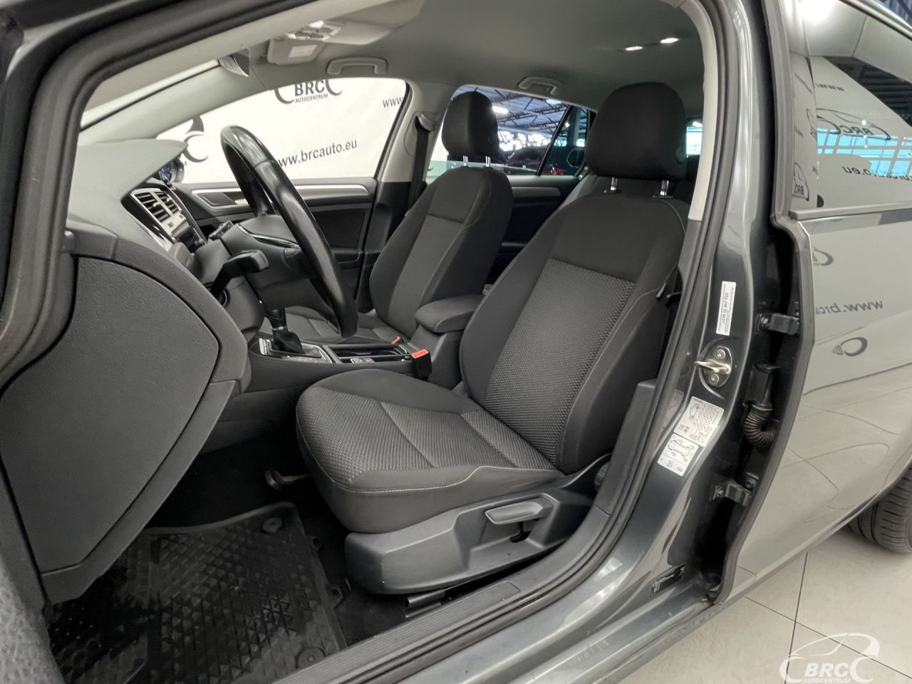 Volkswagen Golf | 21