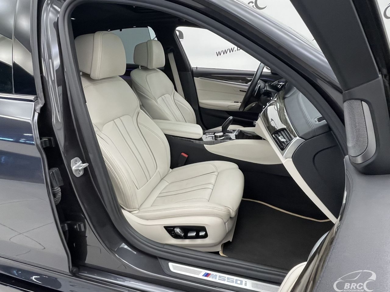 BMW M550 | 6