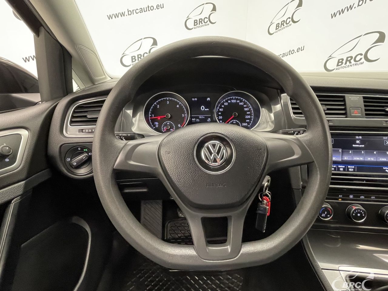 Volkswagen Golf | 25