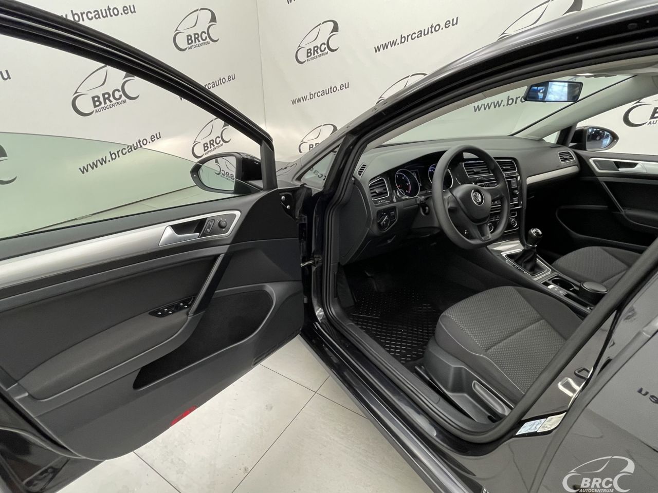 Volkswagen Golf | 17