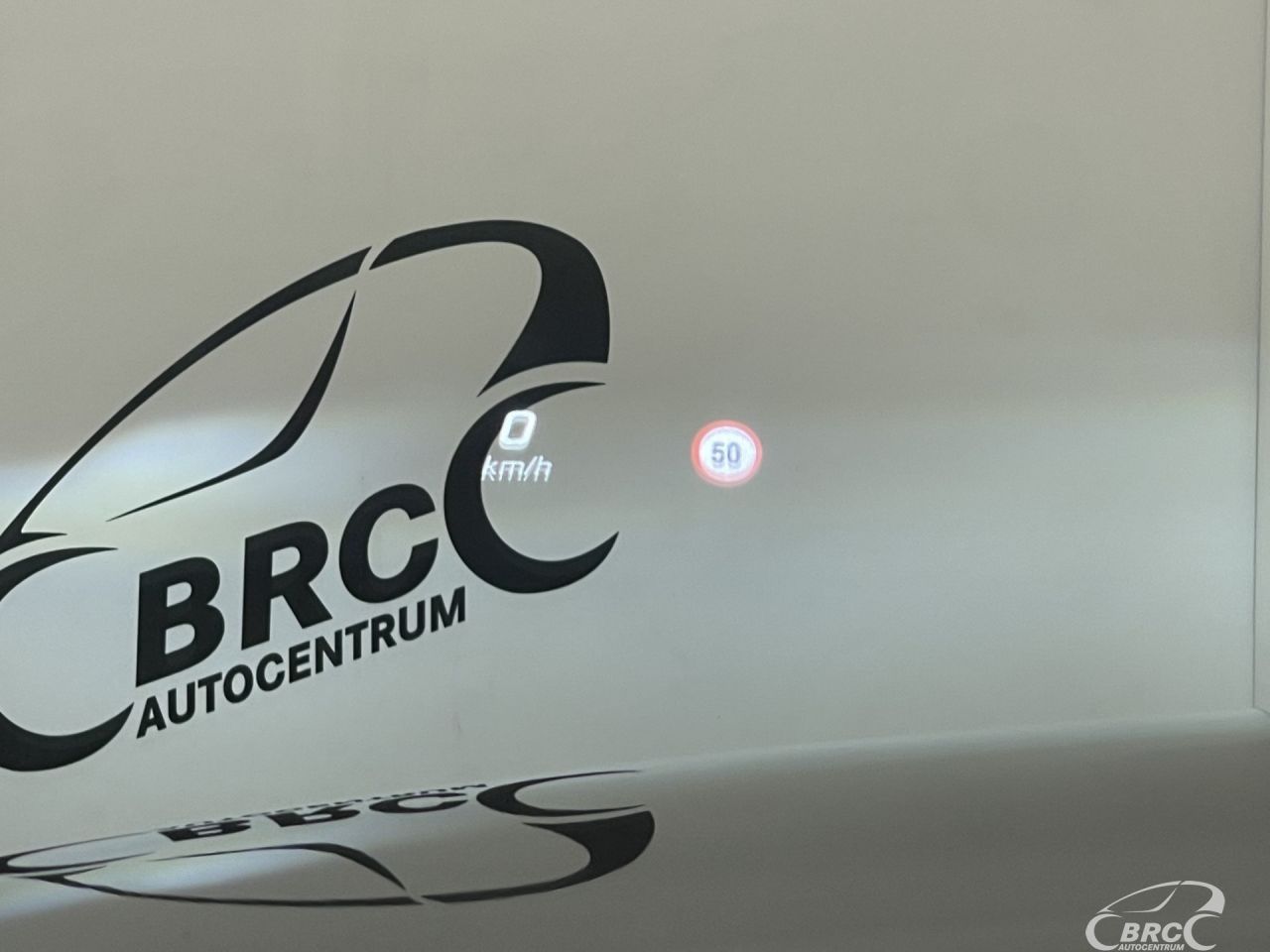 Mercedes-Benz C250 | 33