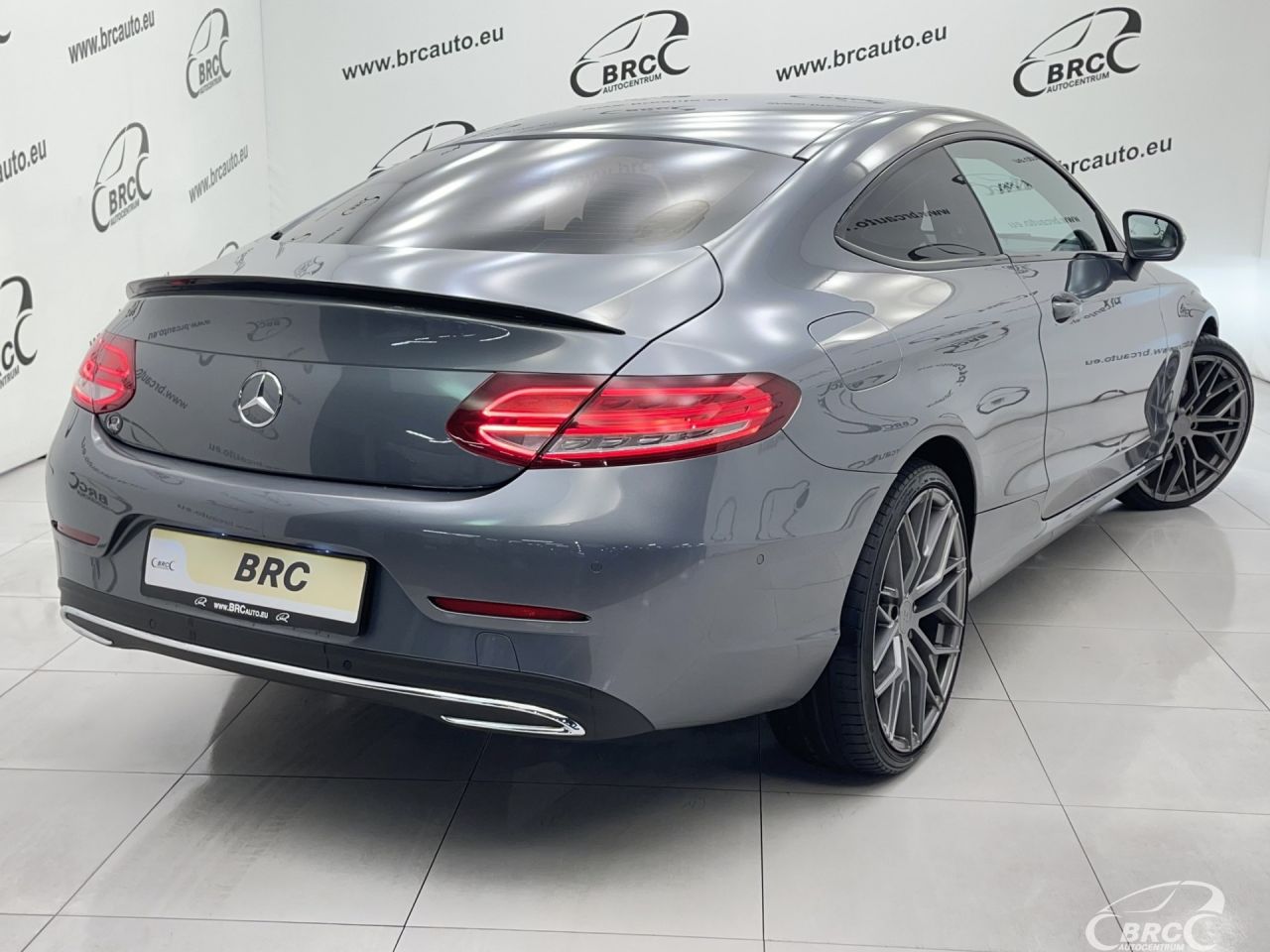 Mercedes-Benz C250 | 53