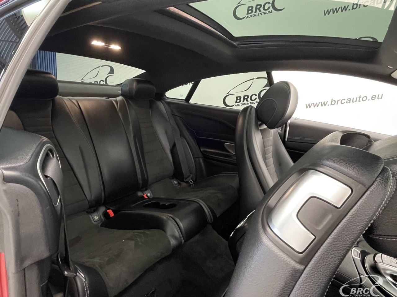 Mercedes-Benz E220 | 10