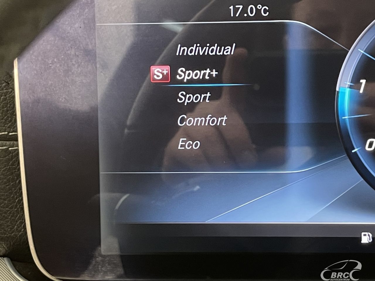 Mercedes-Benz E220 | 42