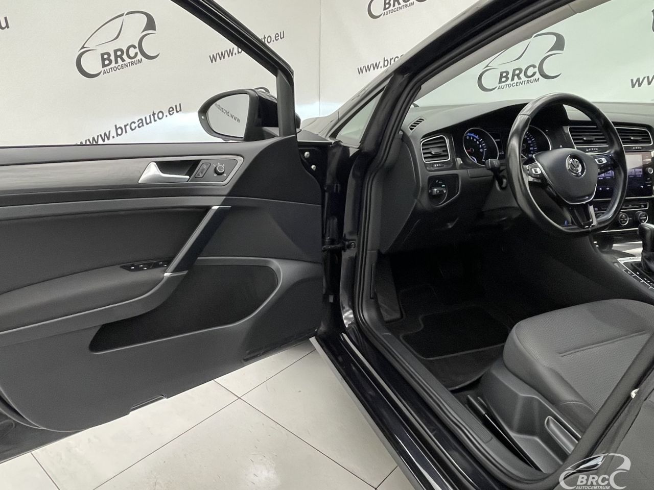 Volkswagen Golf | 17