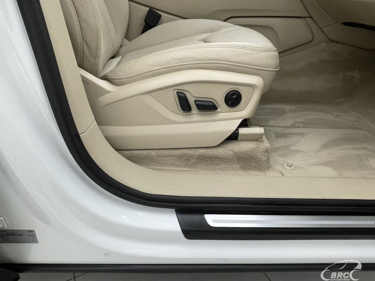 Audi Q7 | 5