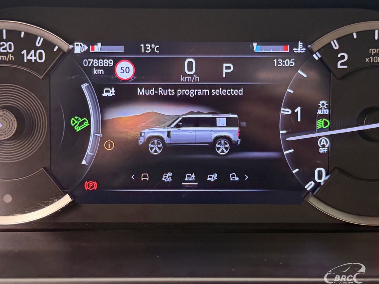 Land Rover Defender | 40