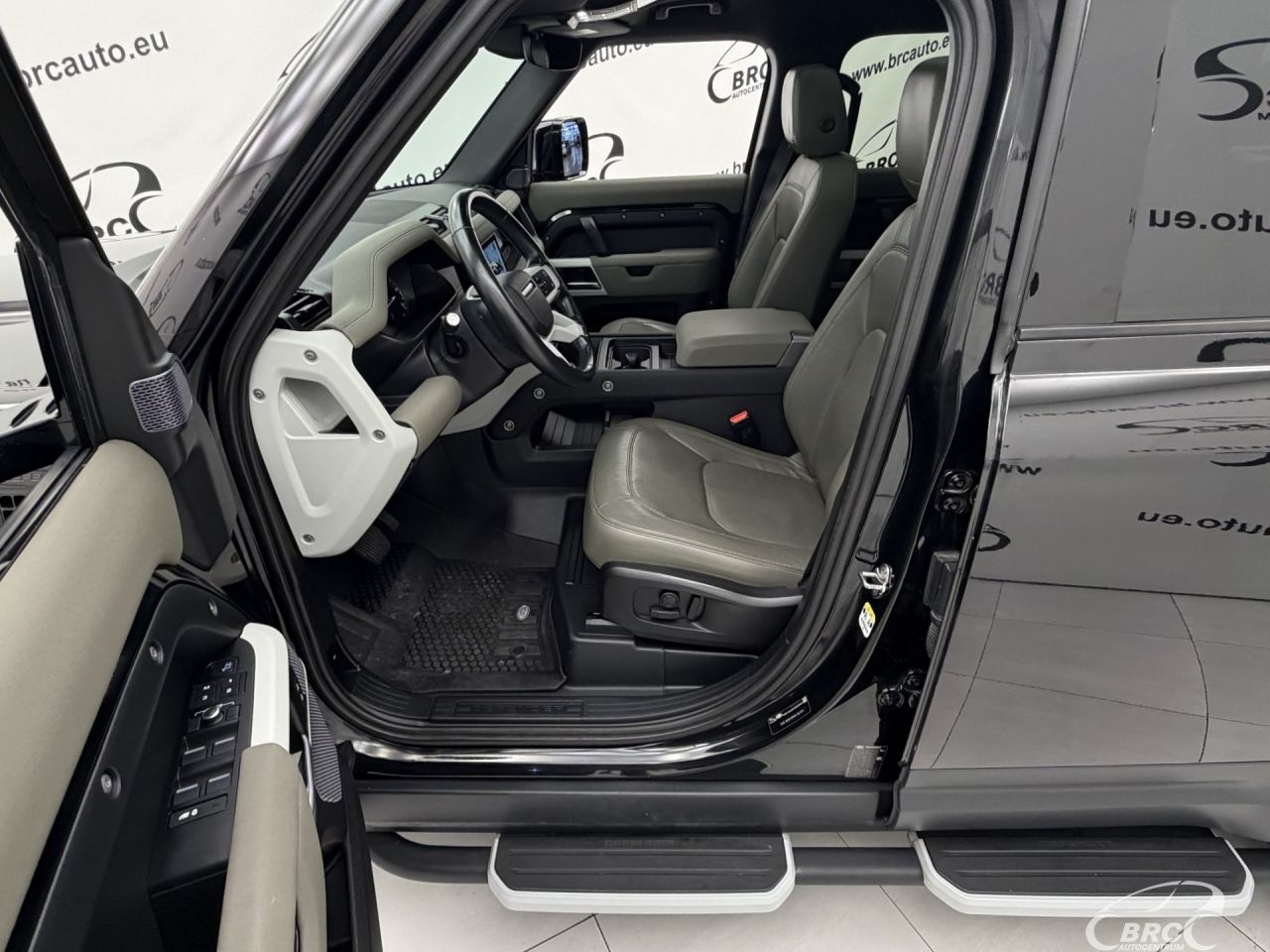 Land Rover Defender | 20