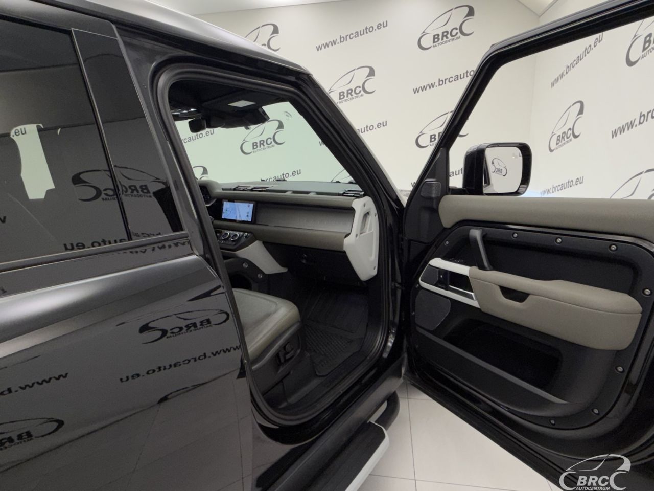 Land Rover Defender | 7