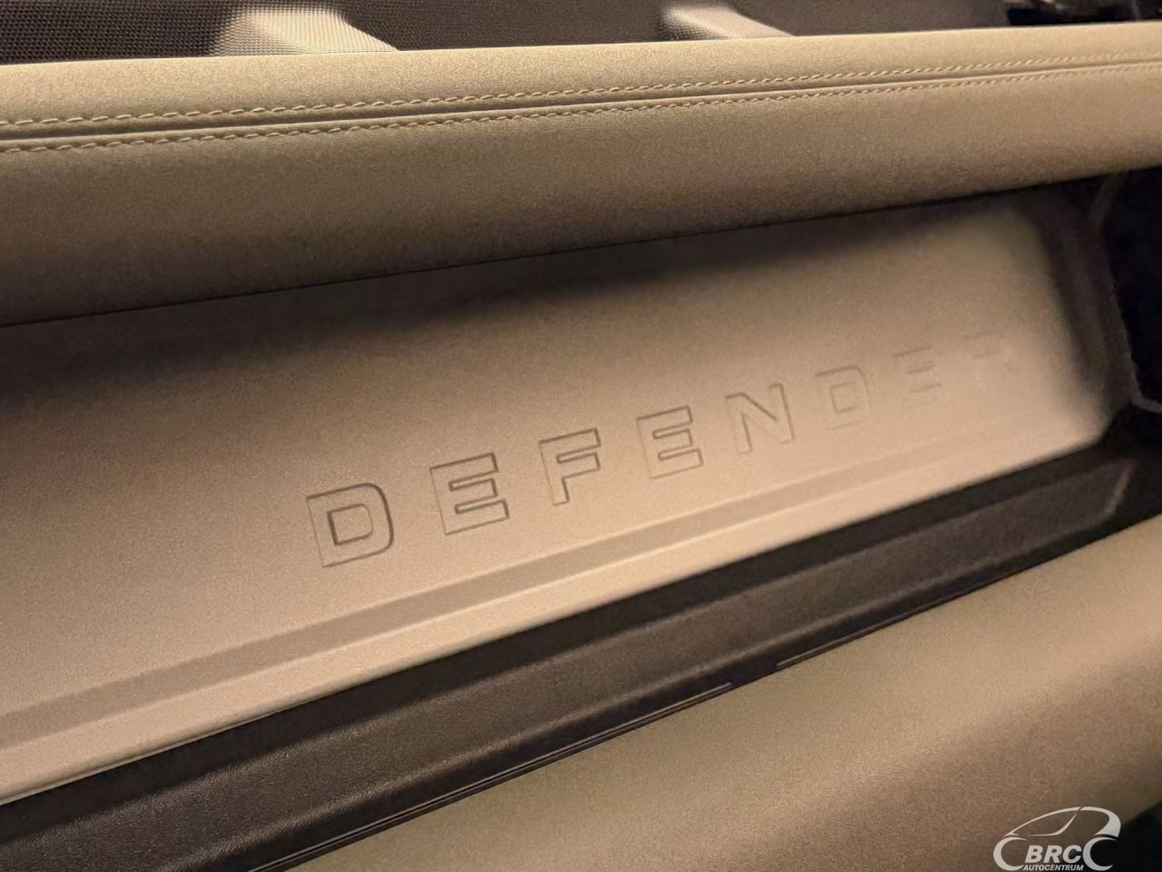 Land Rover Defender | 41