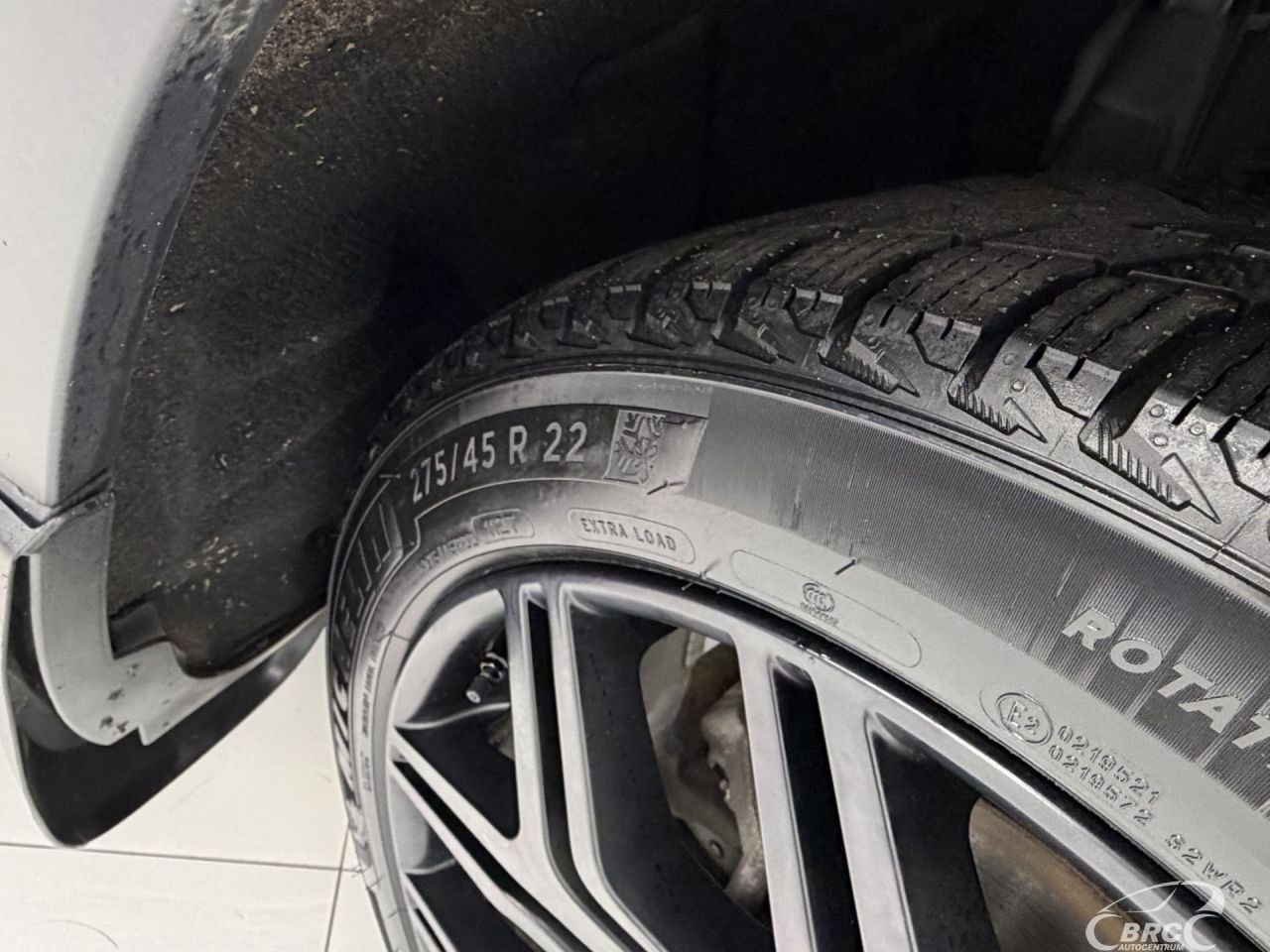 Land Rover Defender | 43