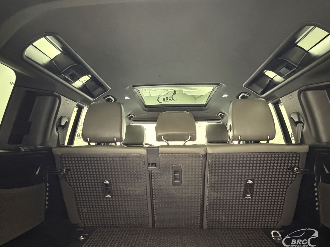 Land Rover Defender | 46