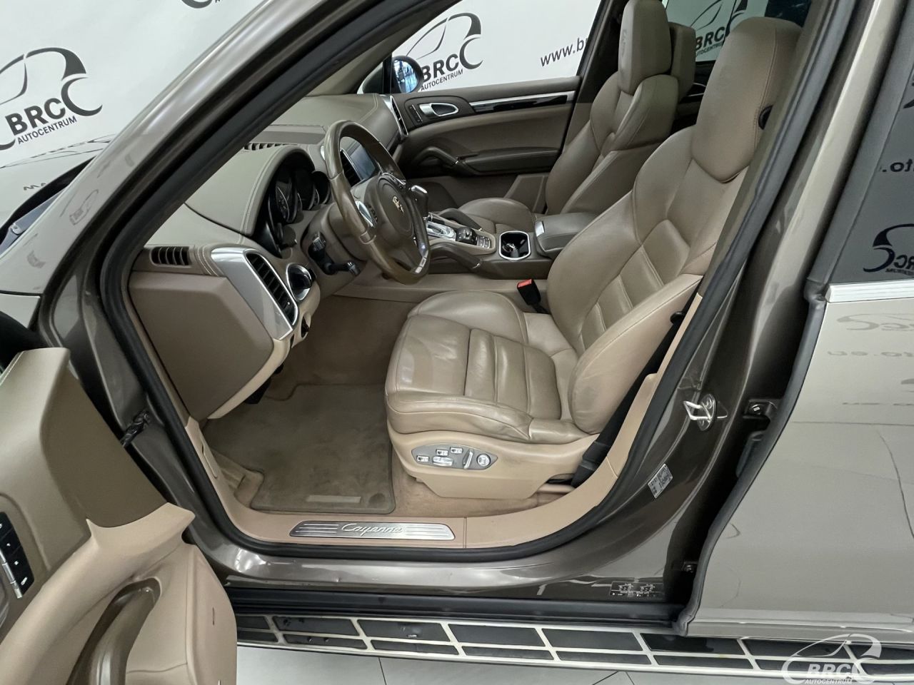 Porsche Cayenne | 25