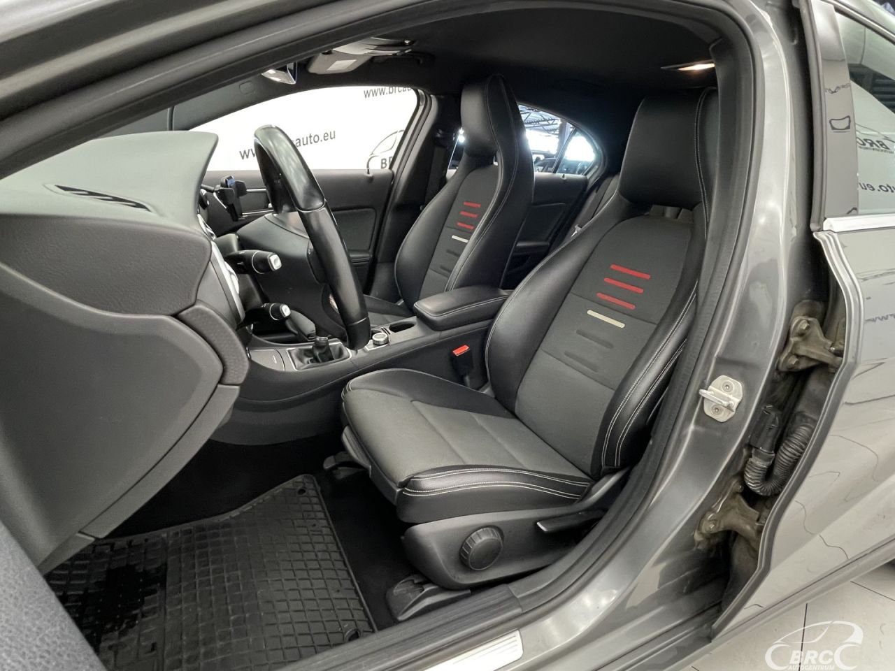 Mercedes-Benz A160 | 22