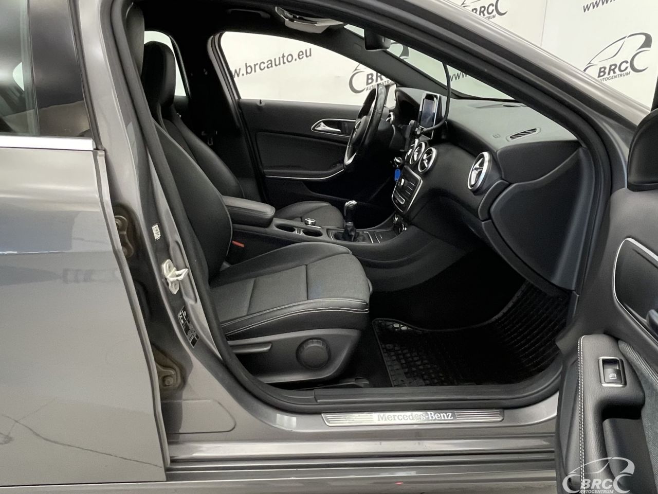 Mercedes-Benz A160 | 3