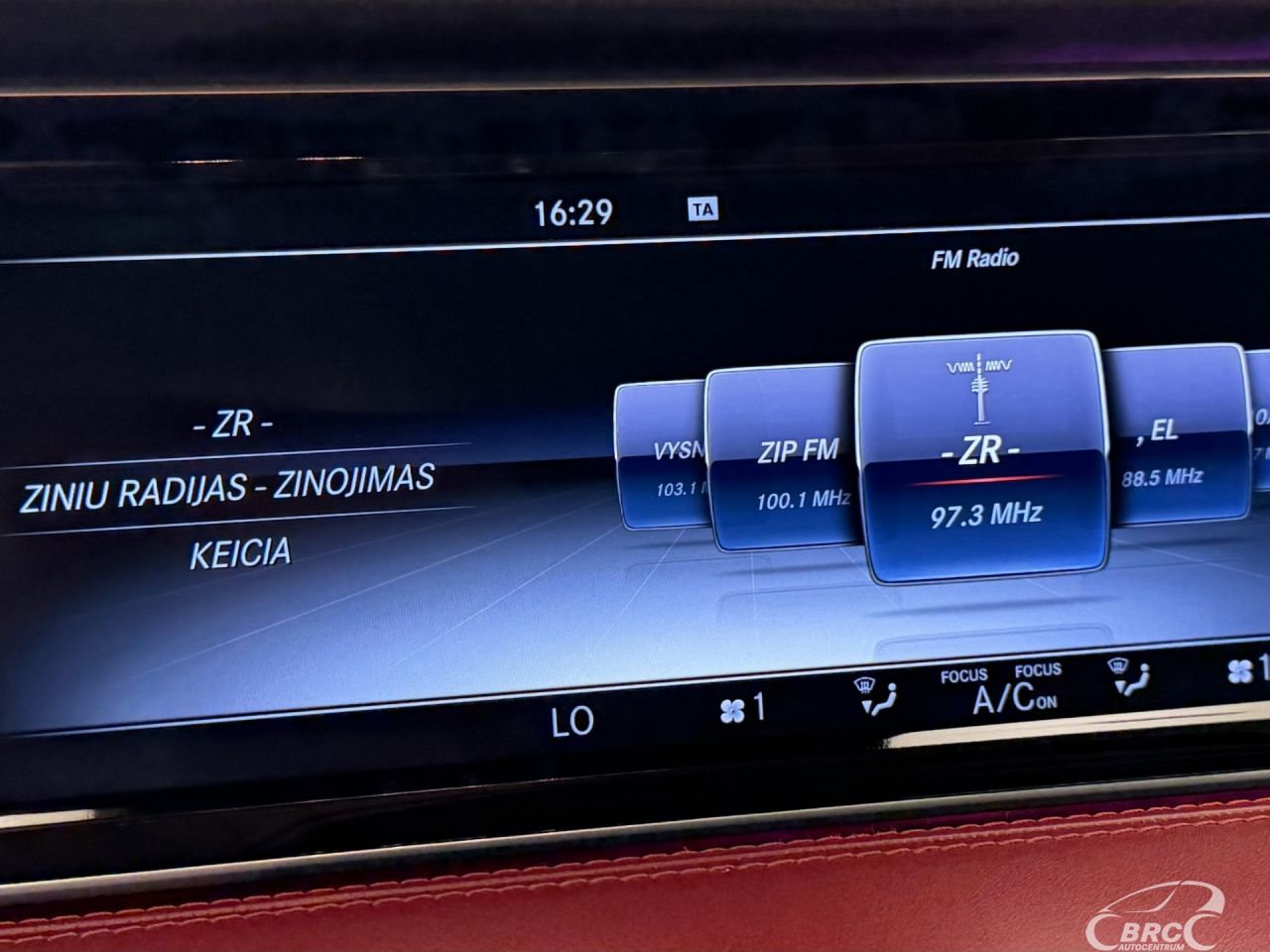 Mercedes-Benz S500 | 37