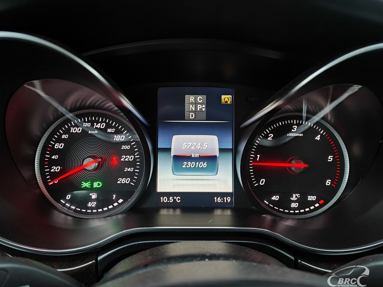 Mercedes-Benz V220 | 20