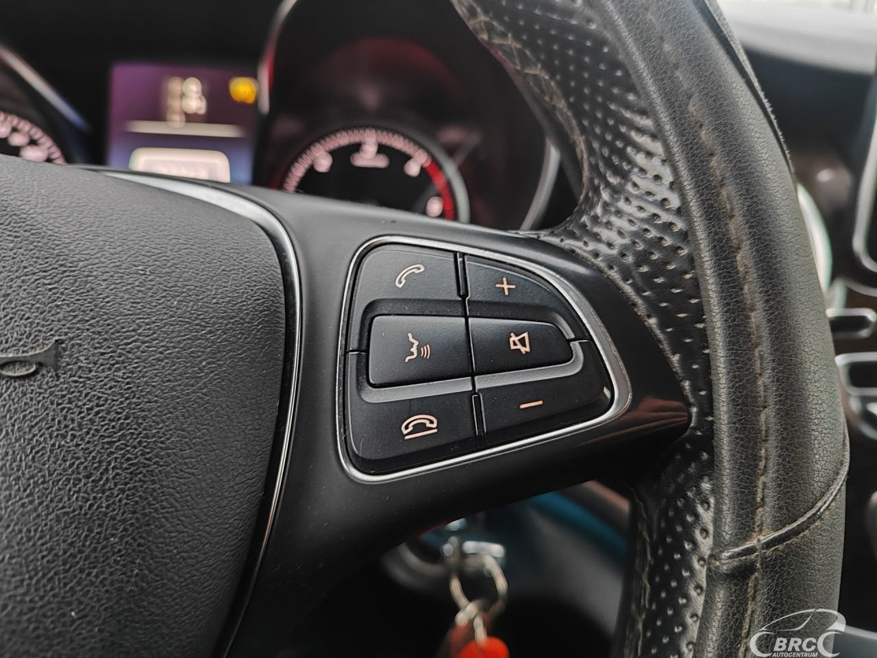 Mercedes-Benz V220 | 19