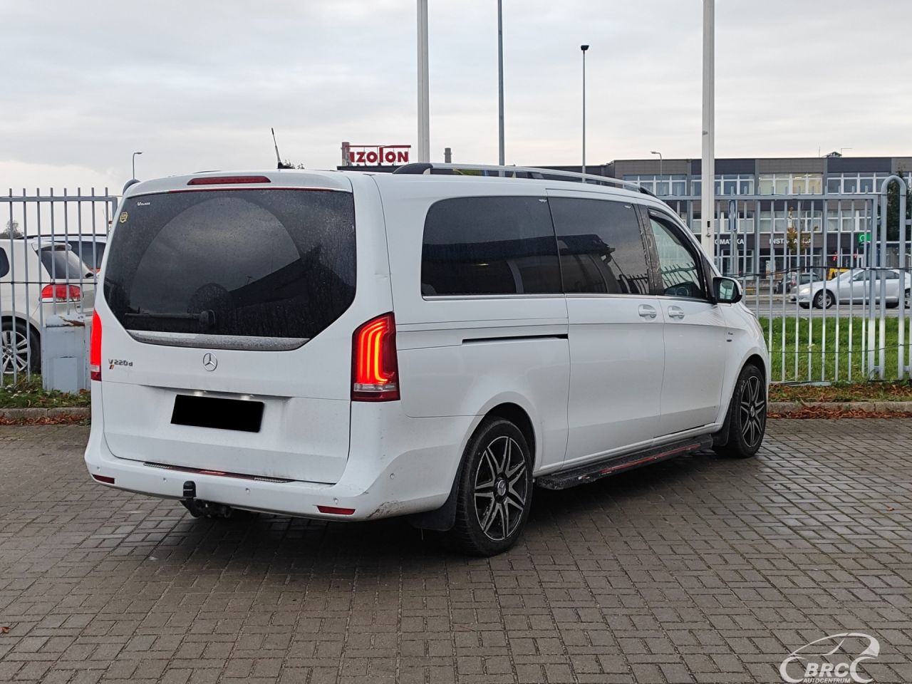 Mercedes-Benz V220 | 1