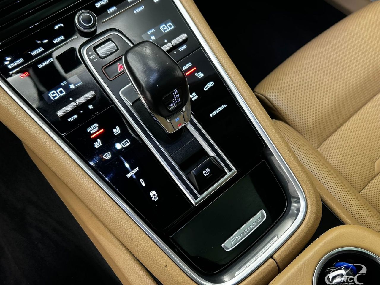 Porsche Panamera | 22