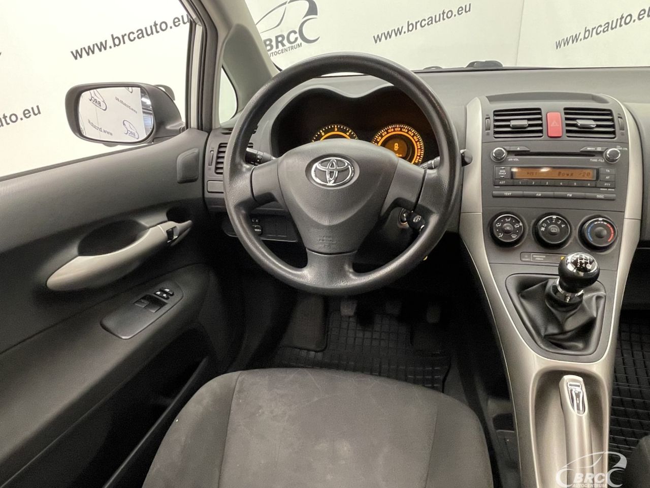 Toyota Auris | 12