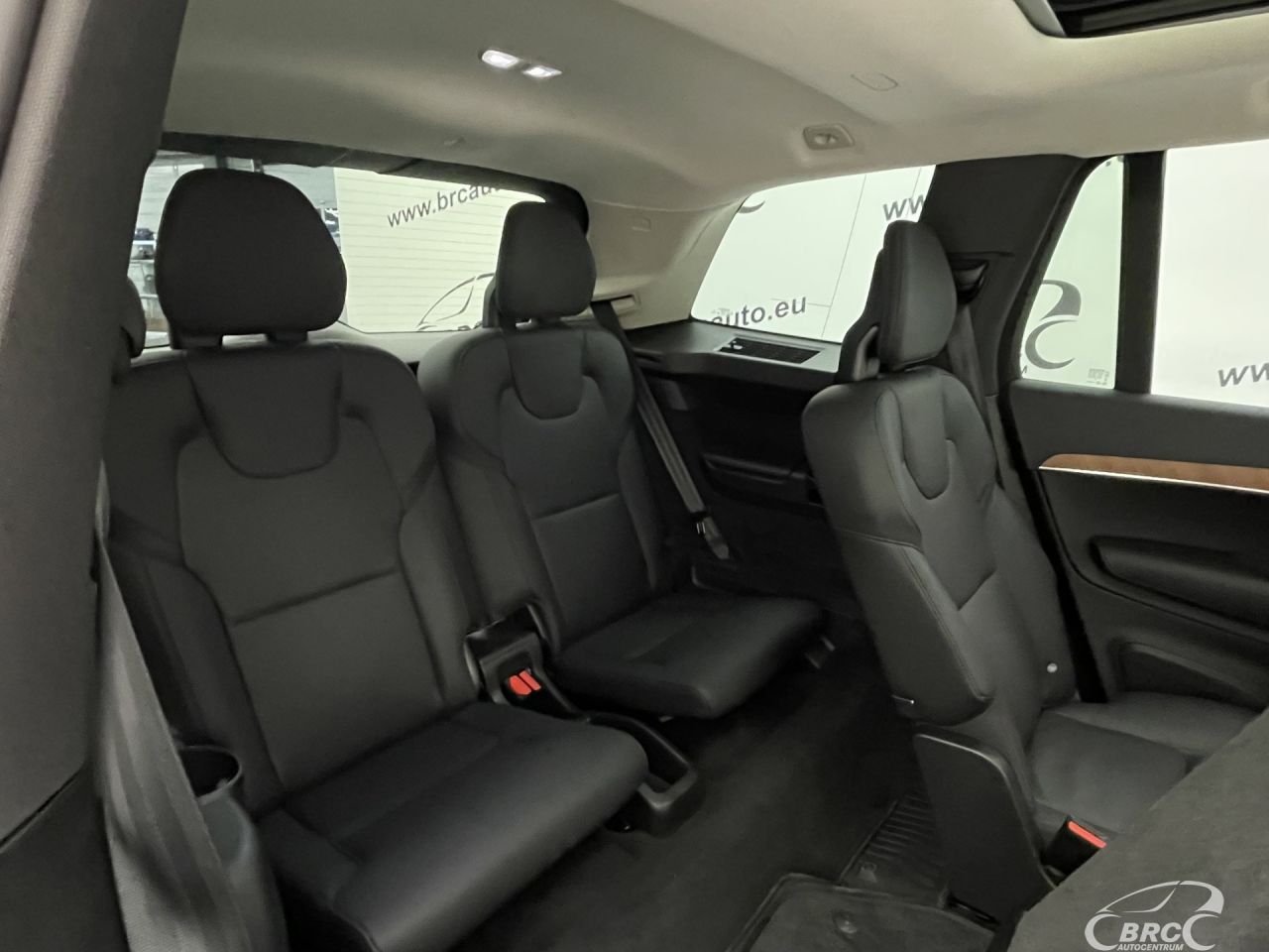 Volvo XC90 | 13