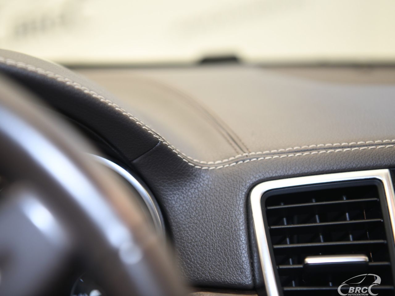 Mercedes-Benz GL450 | 36