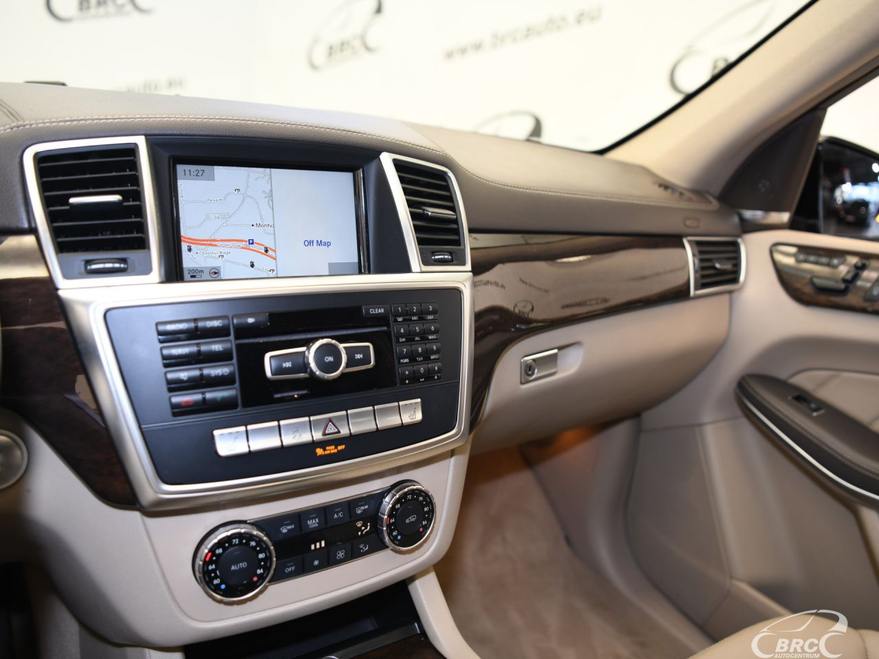 Mercedes-Benz GL450 | 29