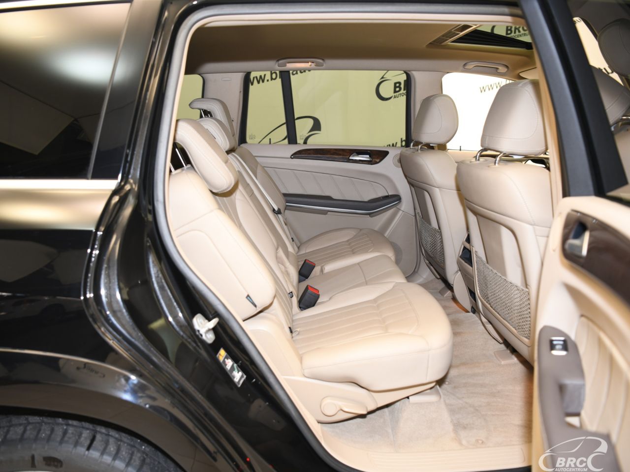 Mercedes-Benz GL450 | 10