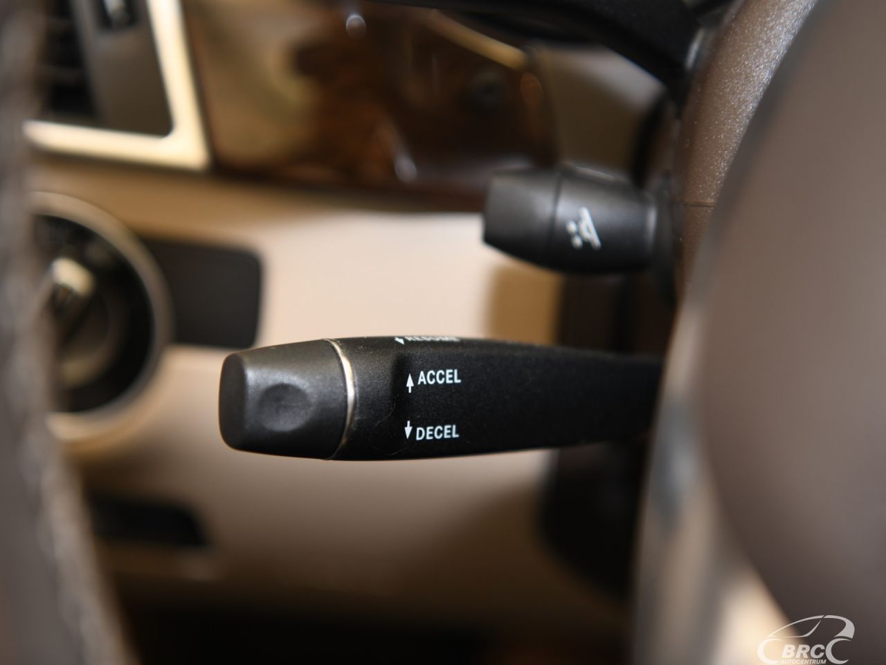 Mercedes-Benz GL450 | 33