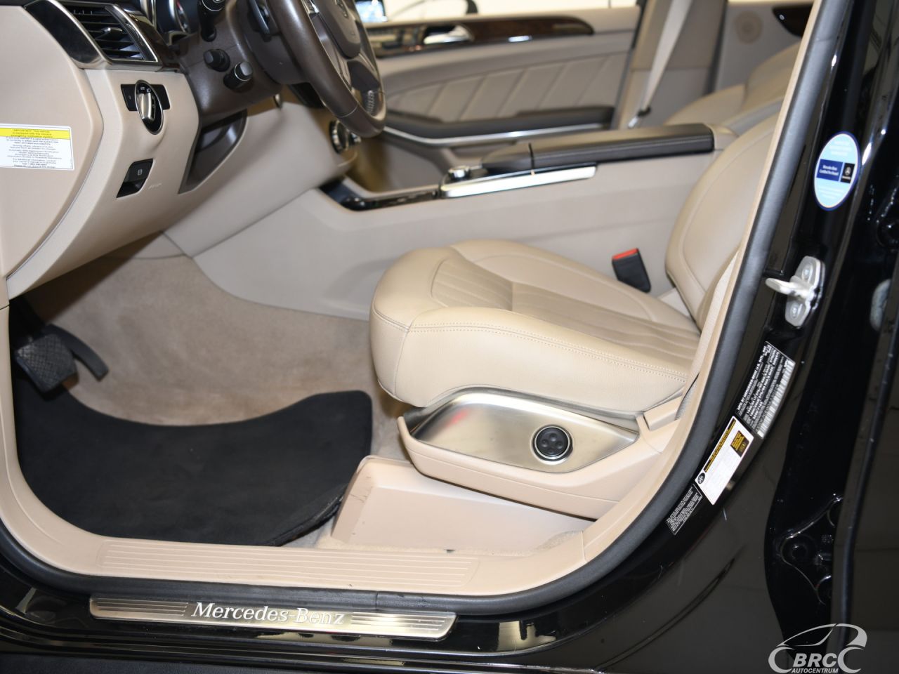 Mercedes-Benz GL450 | 24