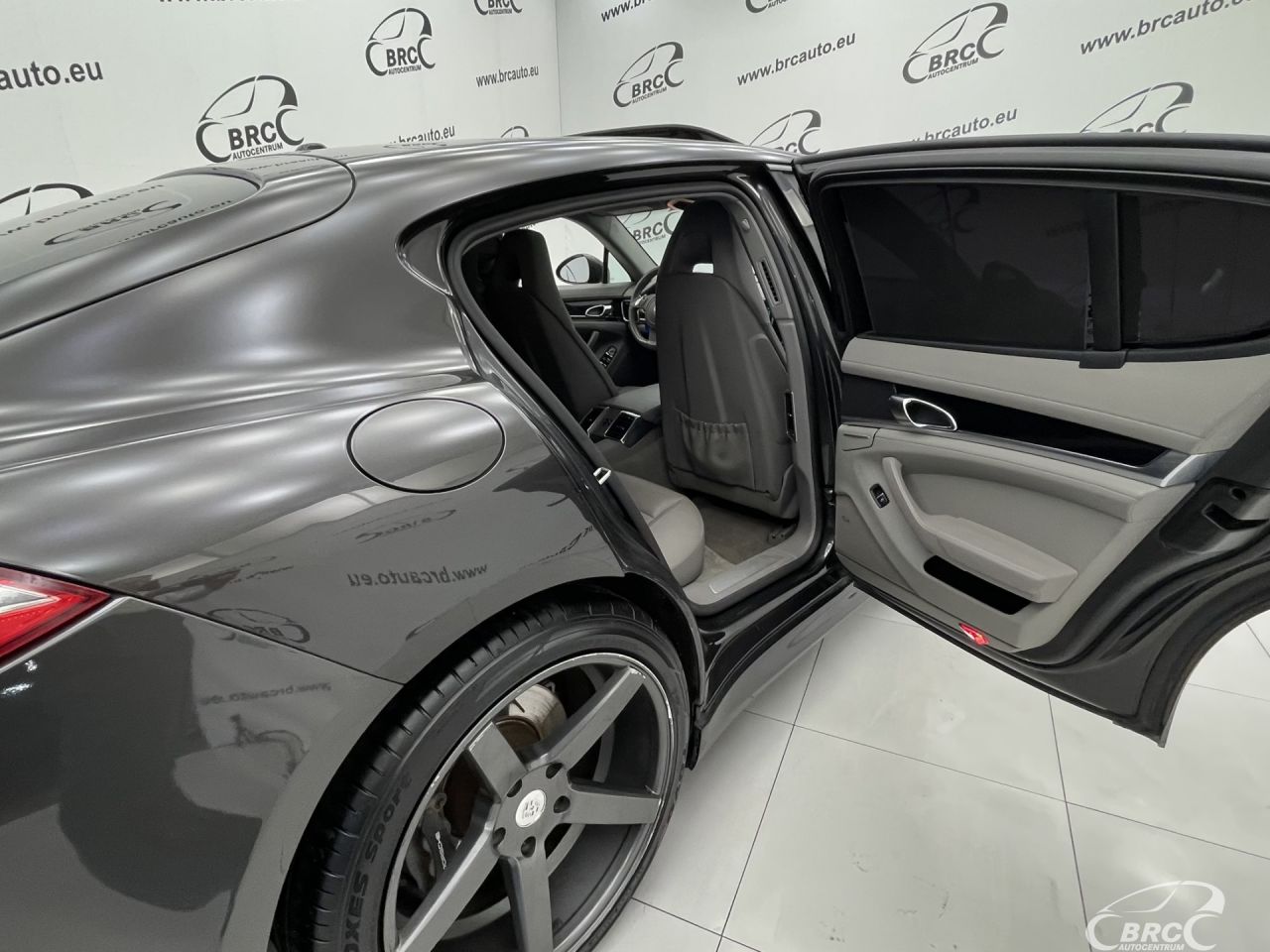 Porsche Panamera | 12