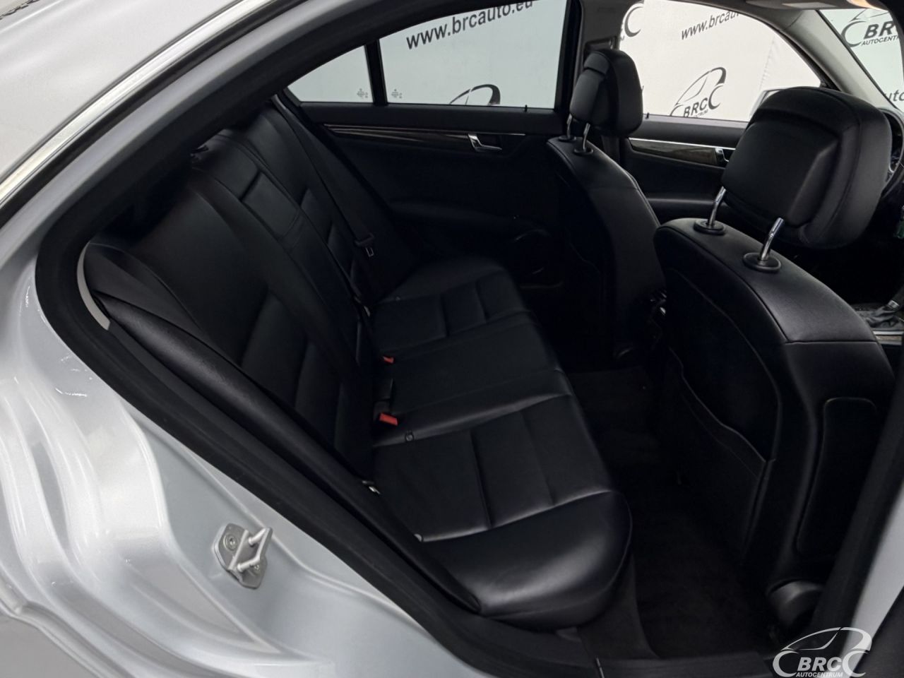Mercedes-Benz C250 | 10