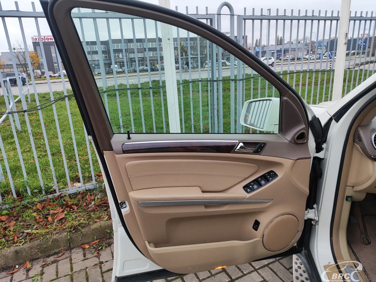 Mercedes-Benz GL450 | 17