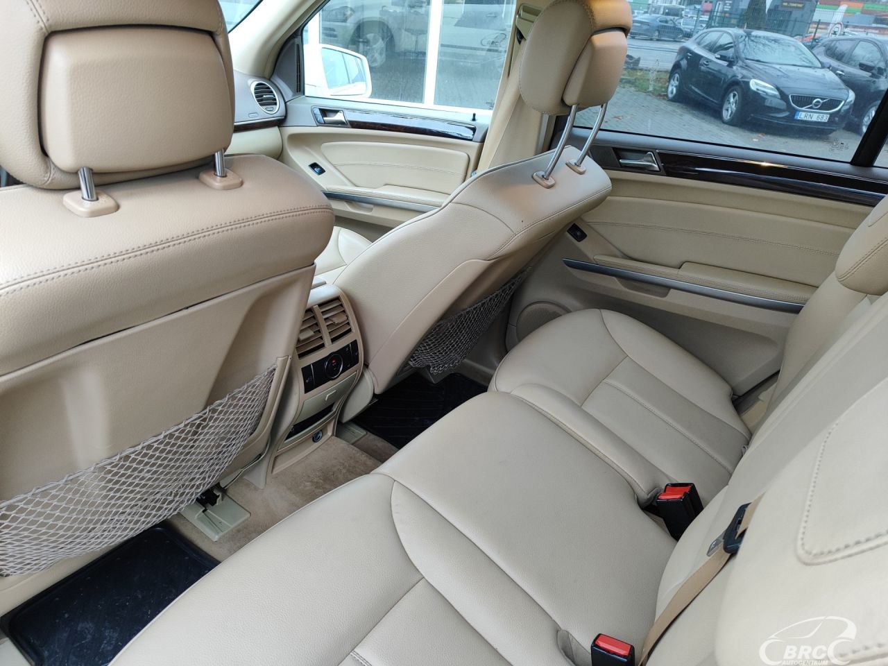 Mercedes-Benz GL450 | 15