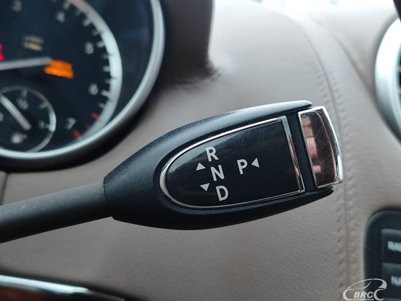 Mercedes-Benz GL450 | 27