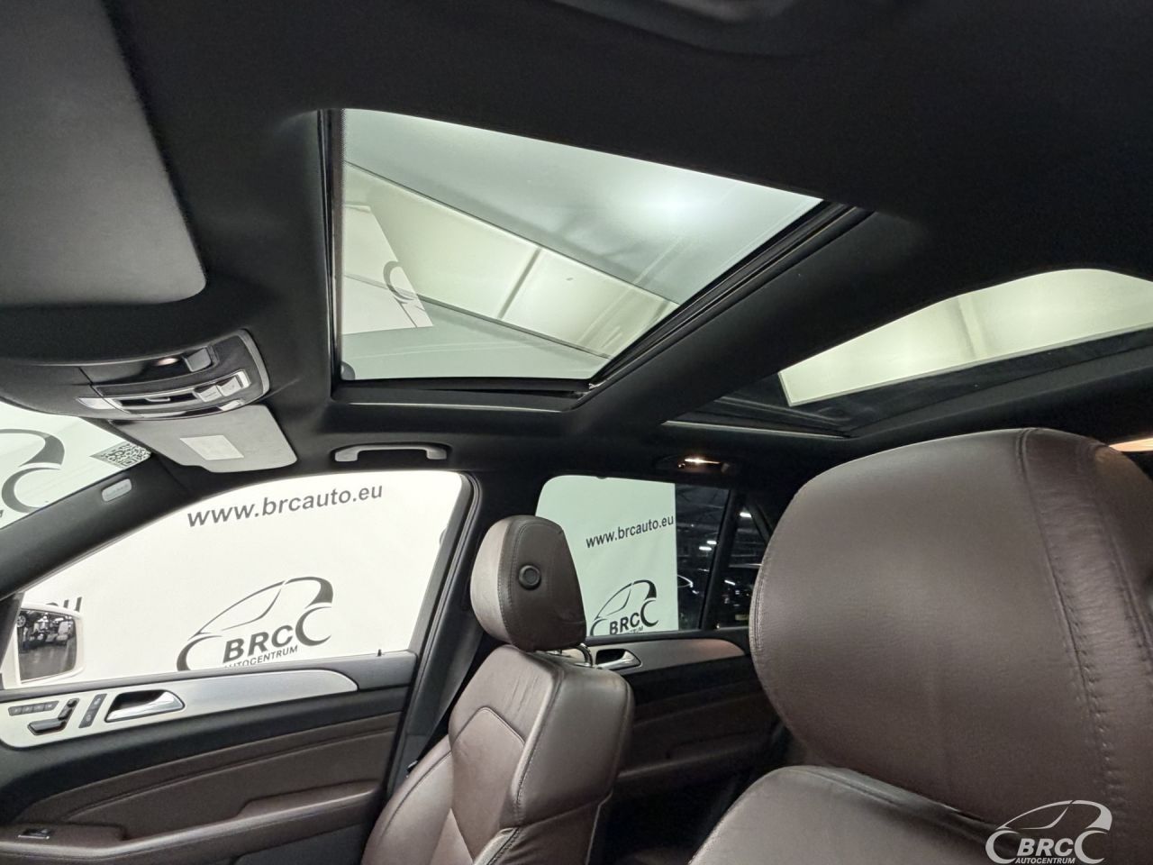 Mercedes-Benz ML350 | 27