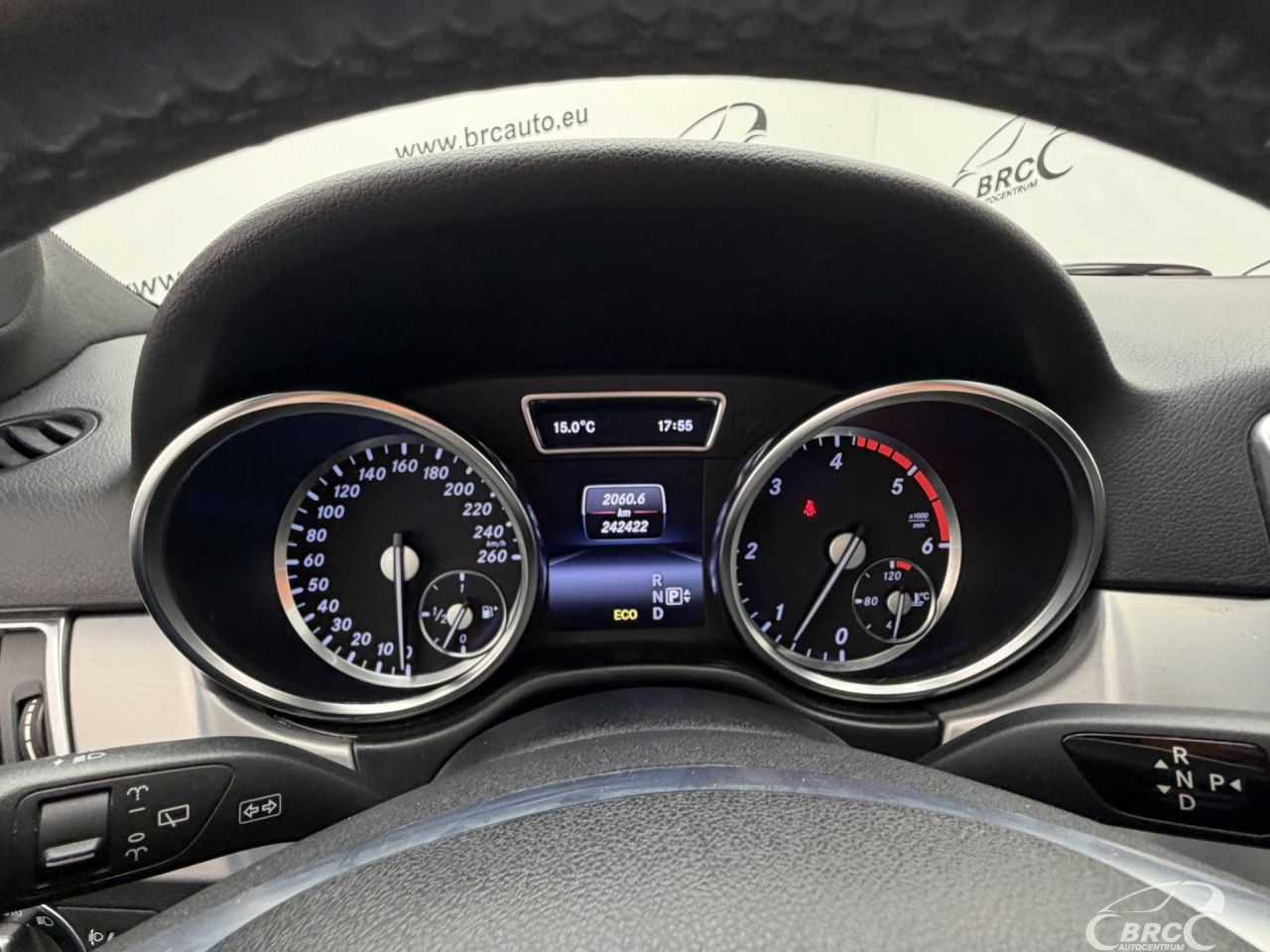 Mercedes-Benz ML350 | 32