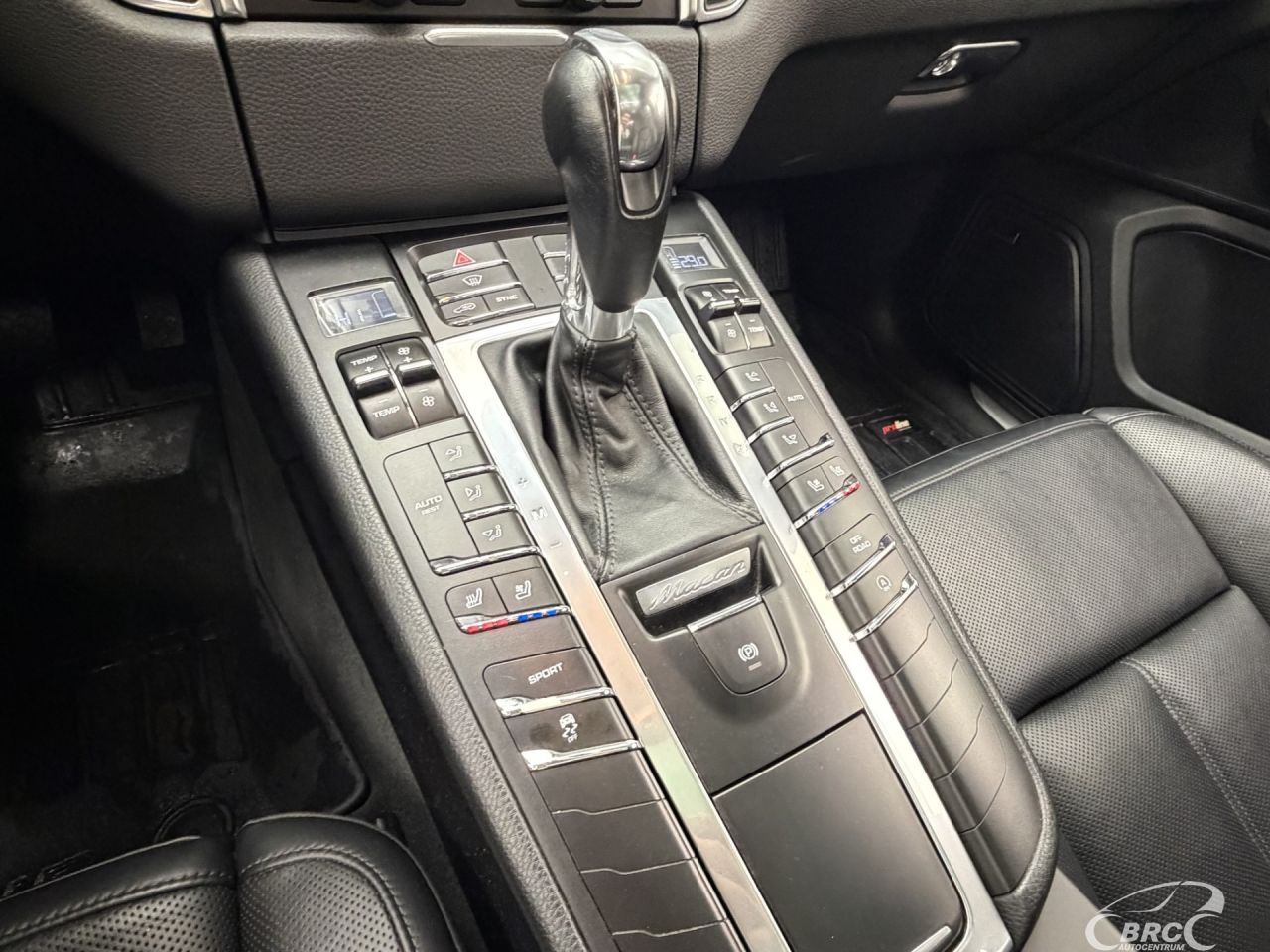 Porsche Macan | 37