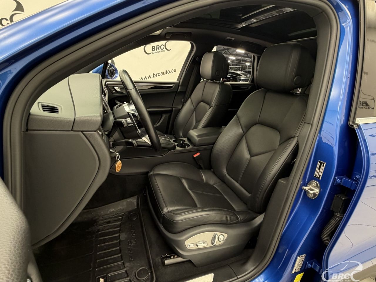 Porsche Macan | 25