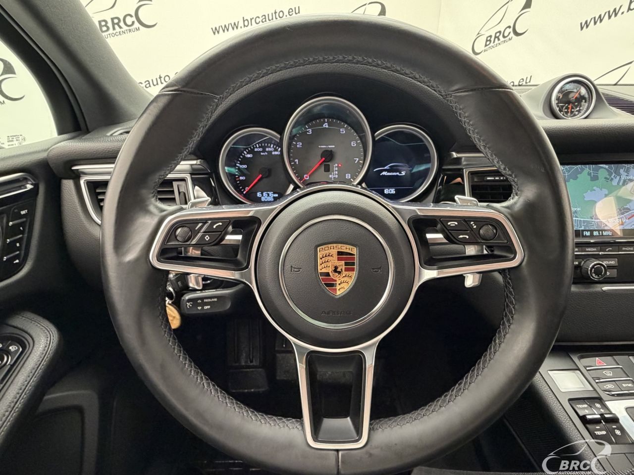 Porsche Macan | 28